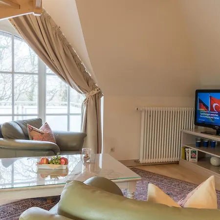 Romantik Fischerwiege 아렌스호프