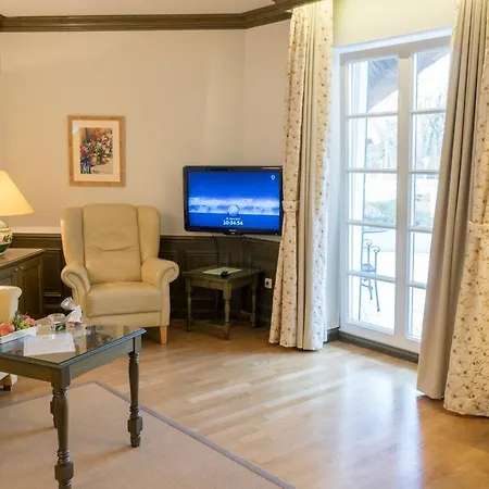 Hotel Romantik Fischerwiege 4*