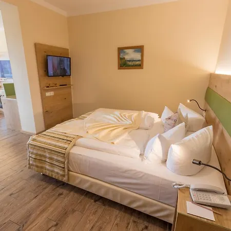 Romantik Fischerwiege 아렌스호프